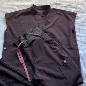 FIGS ESPRESSO PAIR OF SCRUBS